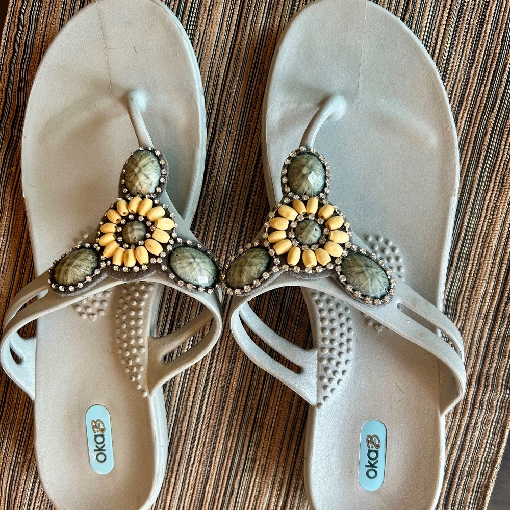 Oka-B Grey Sandals with Beaded Sunflower Size Large